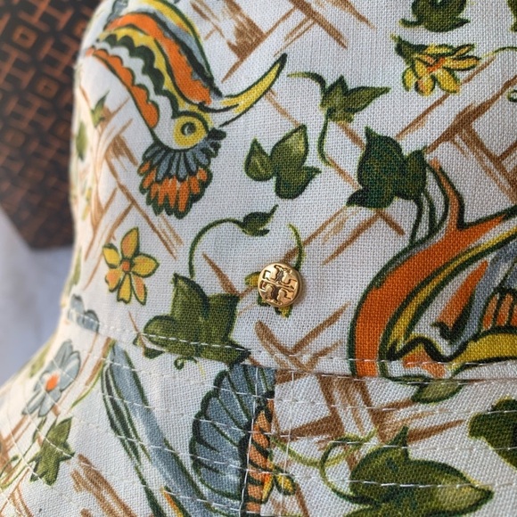 Tory Burch Printed Bucket Hat Reversible Yellow Bird Print Basket Weave - Picture 3 of 6